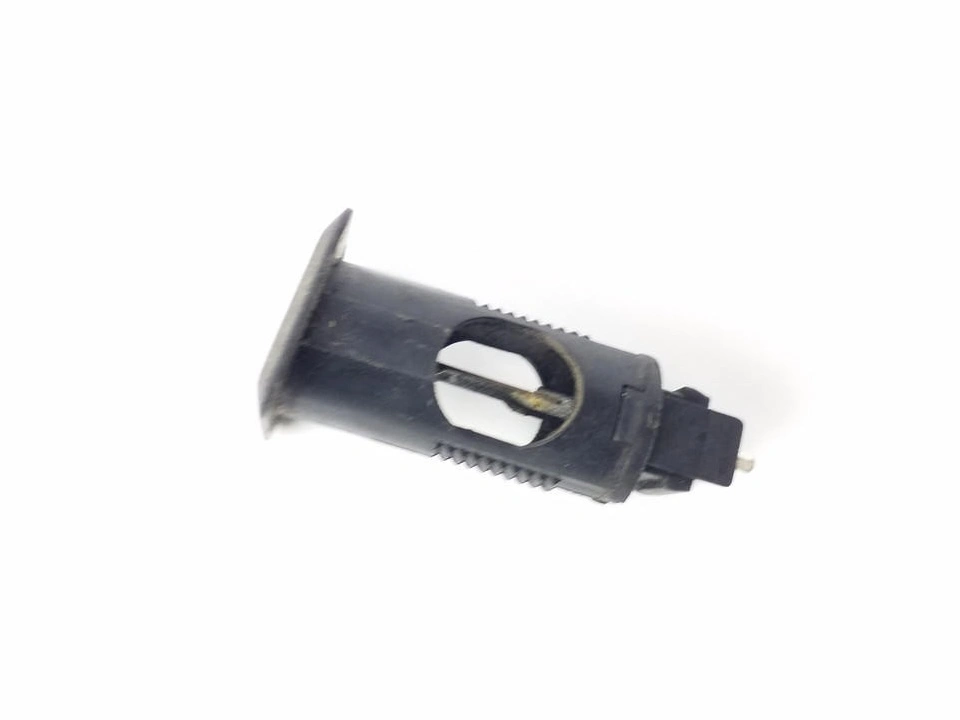 Side view of the thermistor, source https://mbzparts.com